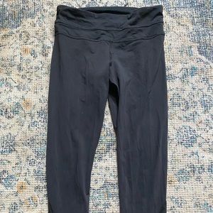 black lululemon leggings